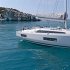Nový Oceanis 42: Pět verzí interiéru a větší důraz na plavbu